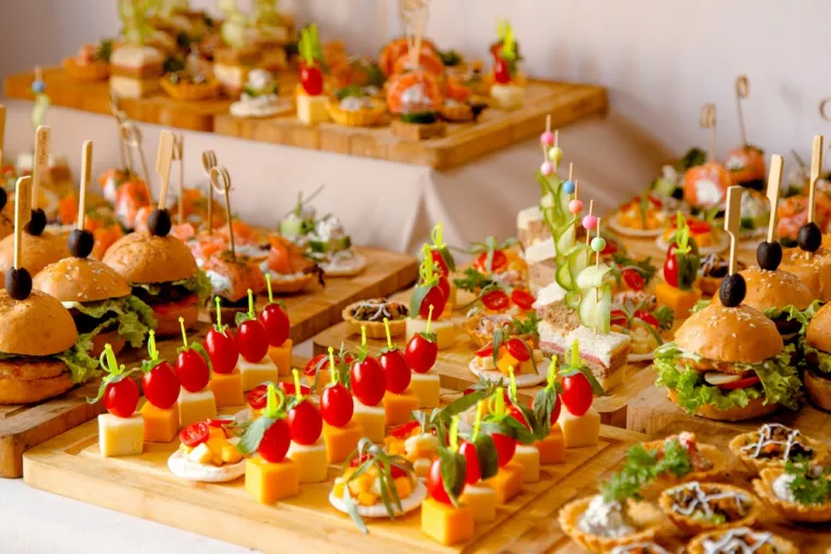 Traiteur pour événements : comment faire le bon choix pour votre buffet ou repas à thème ?, Béziers, Vatou Traiteur